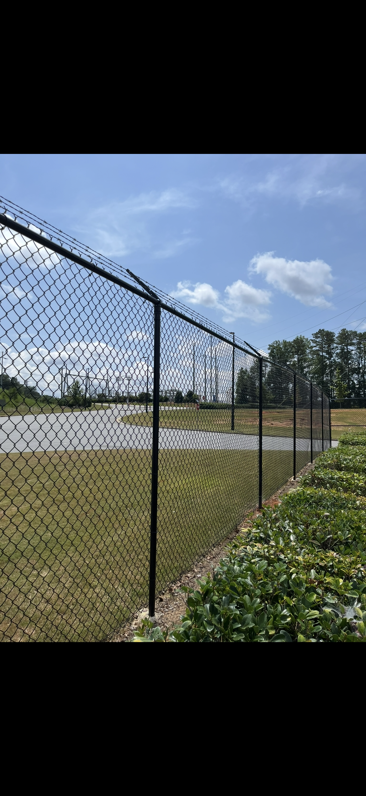 8 ft Chainlink3